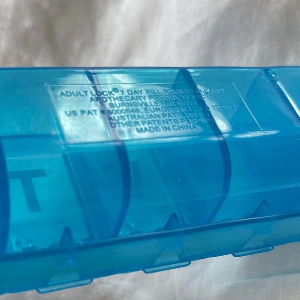 Weekly 7-Day Pill Organizer, Days of the Week Locked Container